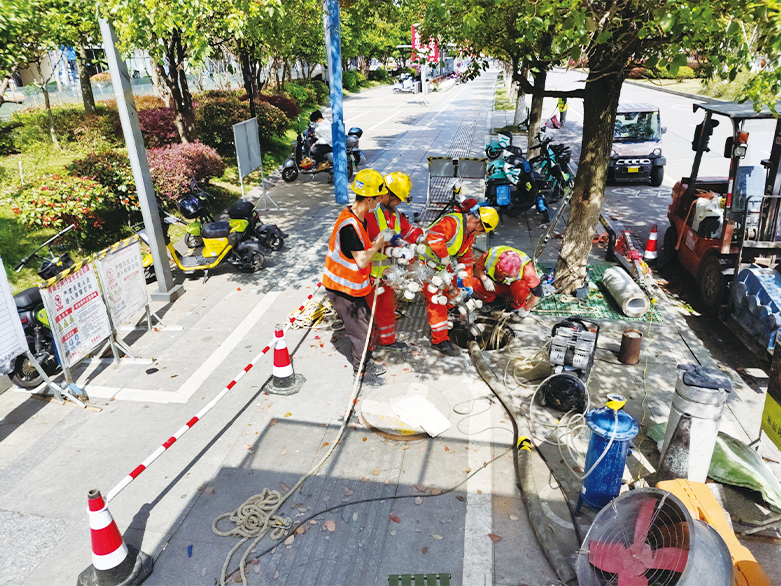  额敏UV-CIPP紫外光固化修复